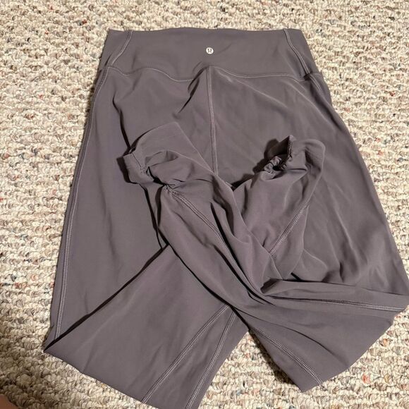 Lululemon Awakening Tight *Taryn Toomey Collection 25"
Magnum- Size 6 - Picture 1 of 8
